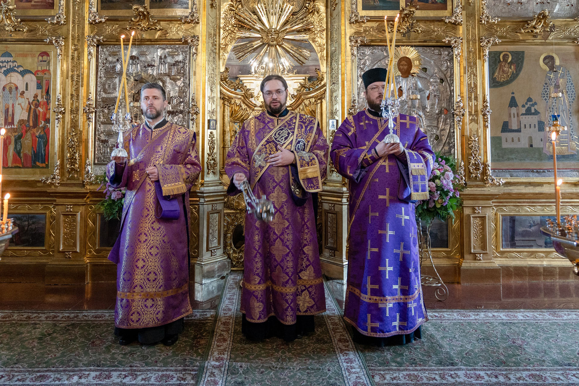 Архиерейское богослужение в Неделю 3-ю Великого поста на подворье Никольского монастыря в Годеново (23 марта 2025 г.)