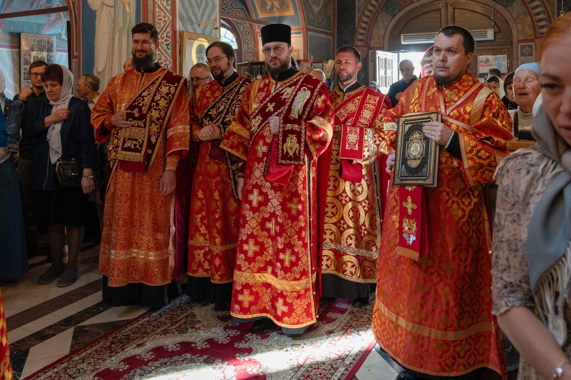 Архиерейское богослужение в день памяти святителя Николая Чудотворца