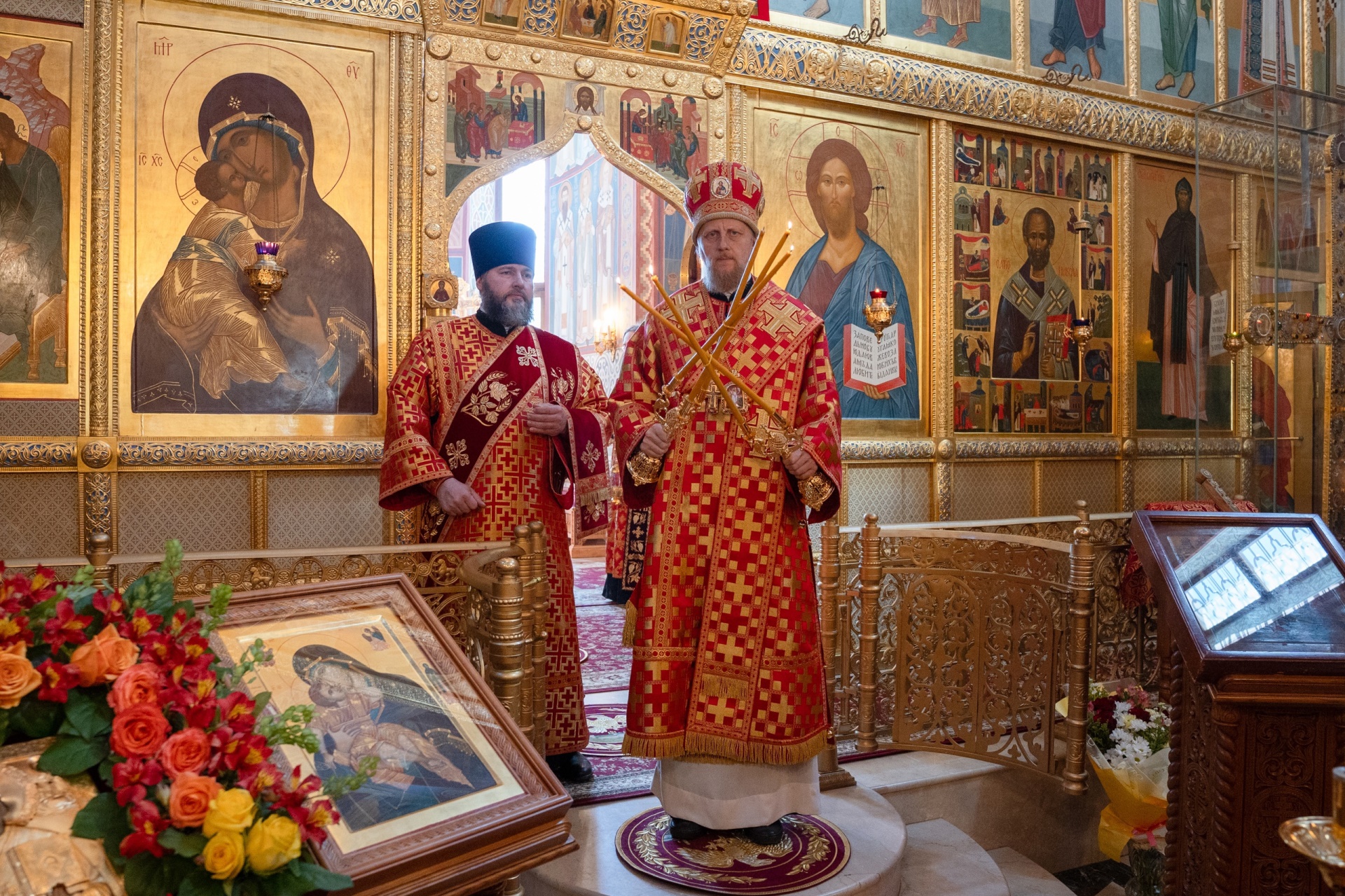 Архиерейское богослужение в день памяти святителя Николая Чудотворца