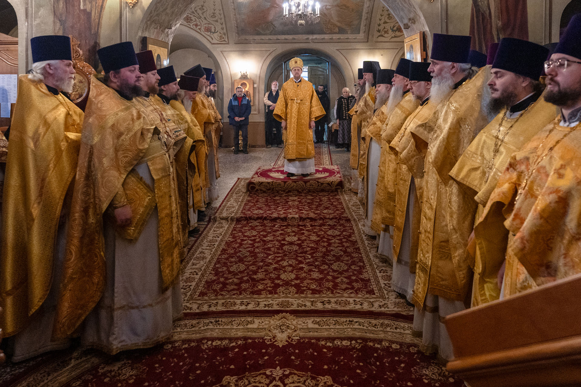 Служба в день перенесения мощей святителя Феоктиста, епископа Новгородского
