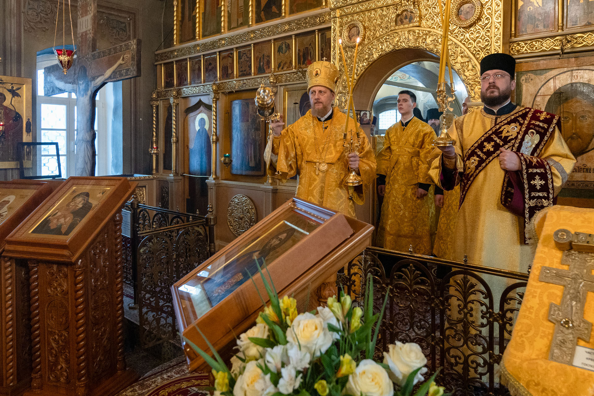 Служба в день перенесения мощей святителя Феоктиста, епископа Новгородского