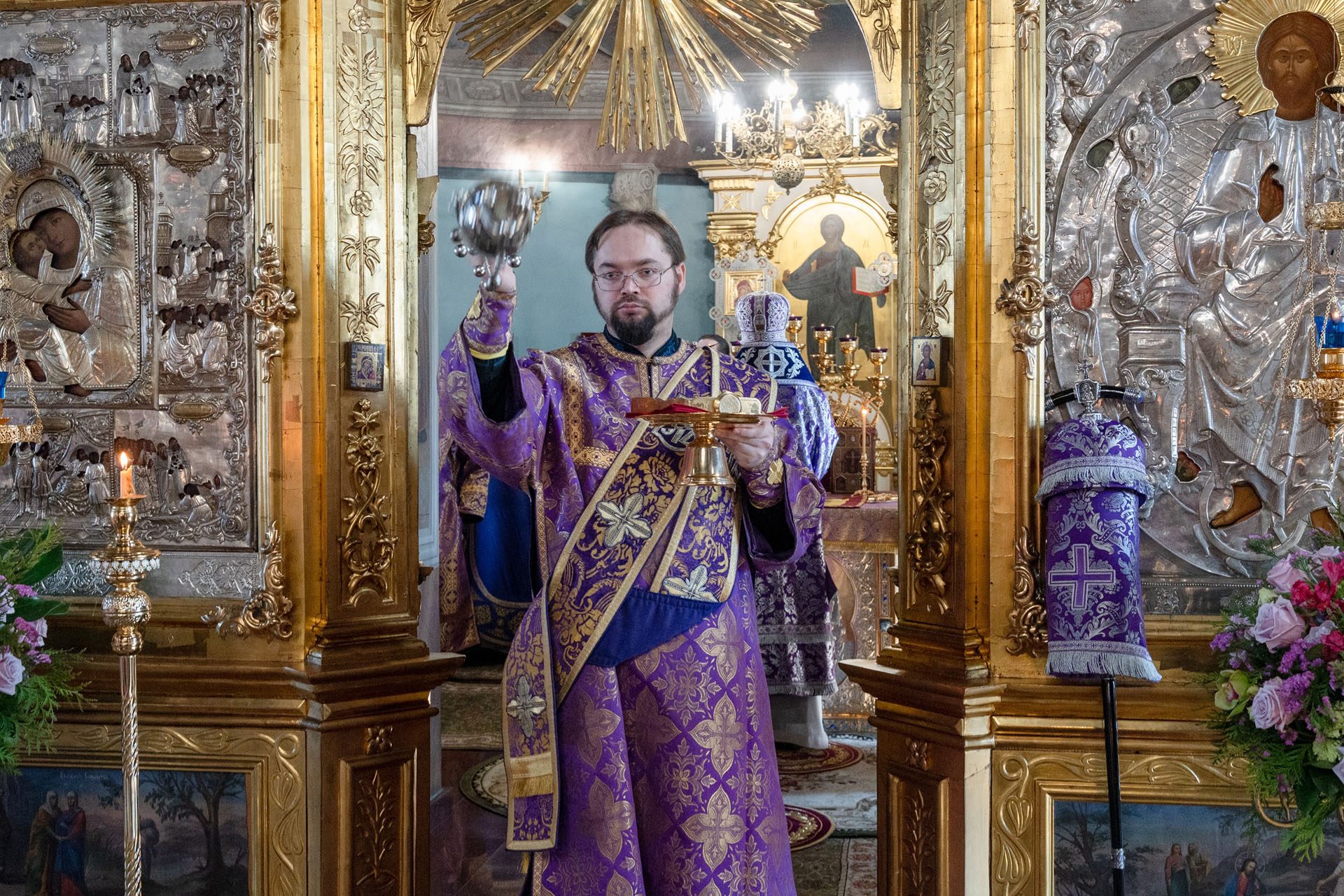 Архиерейское богослужение в Неделю 3-ю Великого поста на подворье Никольского монастыря в Годеново (23 марта 2025 г.)