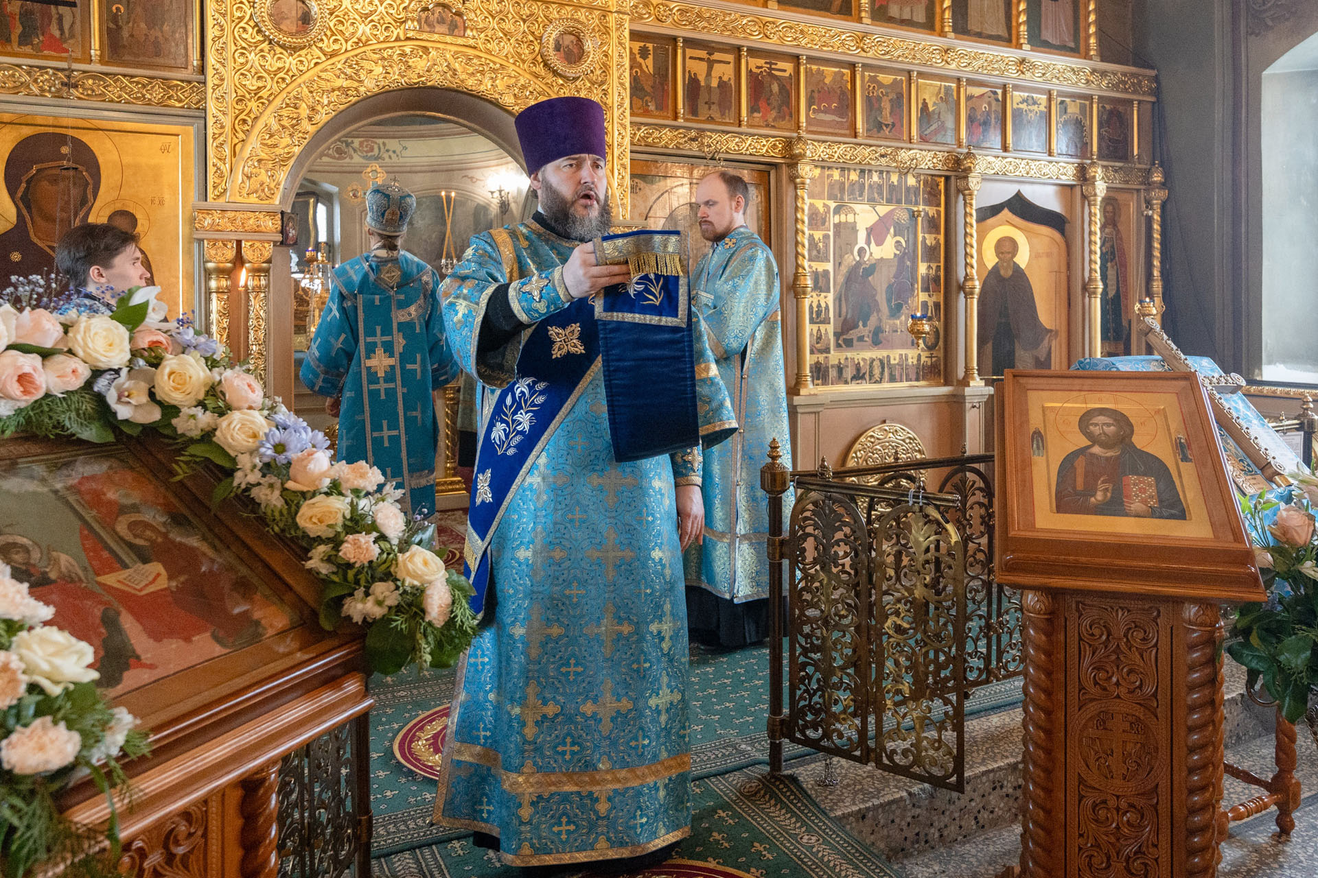 Архиерейское богослужение в праздник Благовещения Пресвятой Богородицы