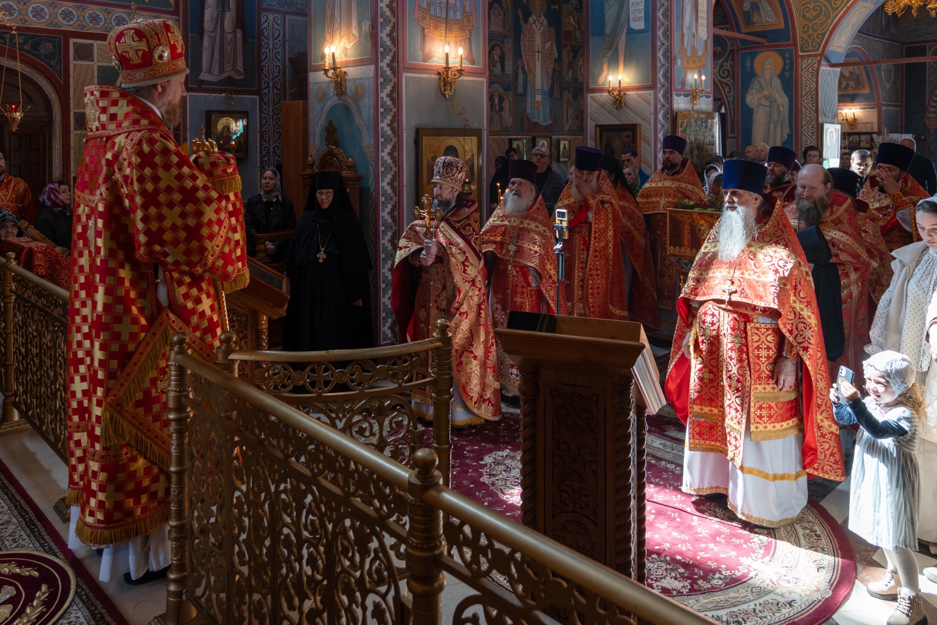 Архиерейское богослужение в день памяти святителя Николая Чудотворца