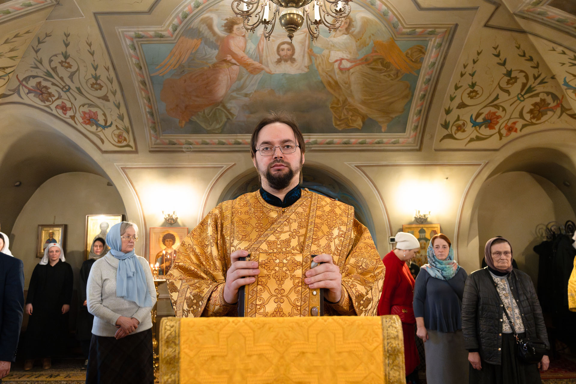 Служба в день перенесения мощей святителя Феоктиста, епископа Новгородского