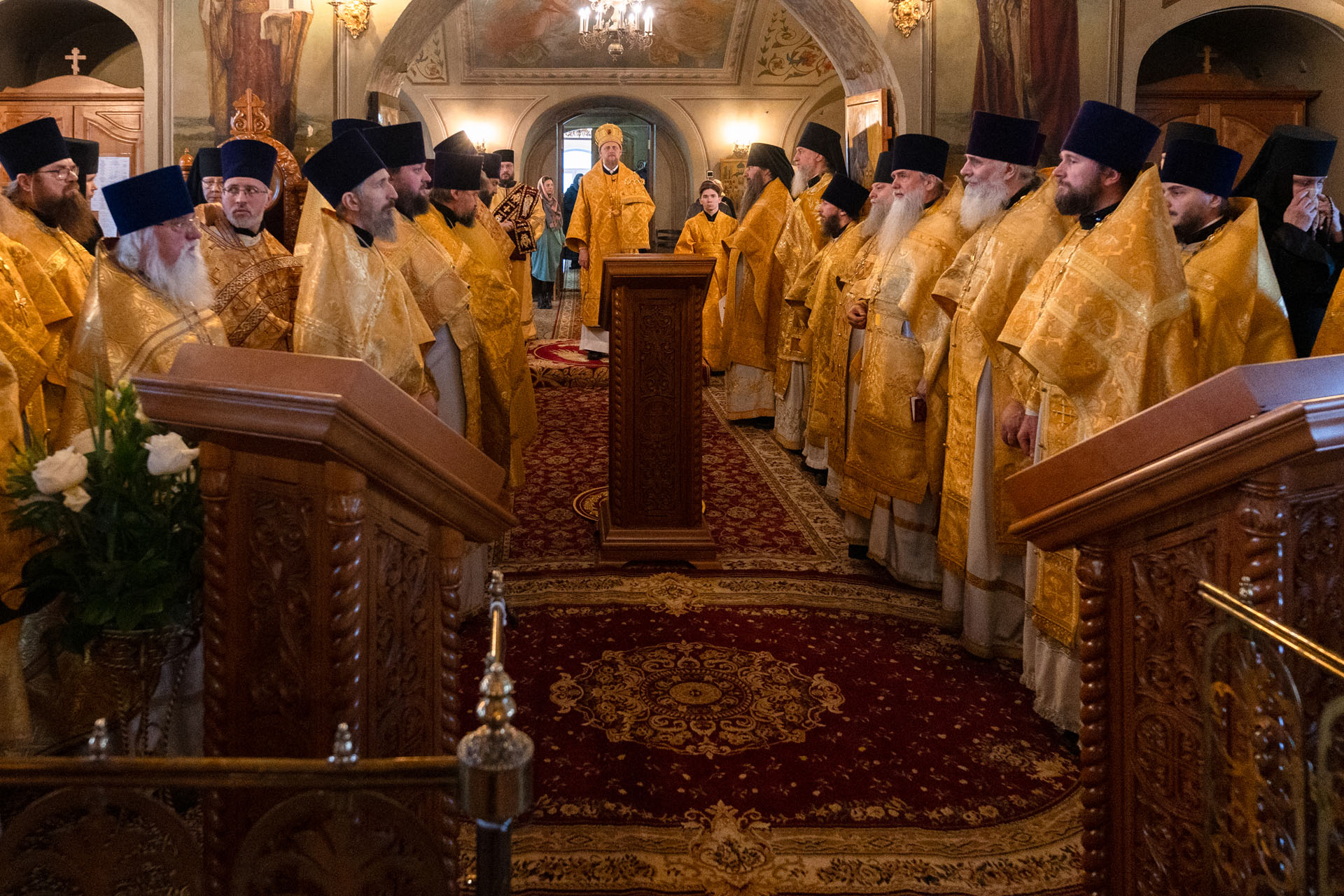Служба в день перенесения мощей святителя Феоктиста, епископа Новгородского