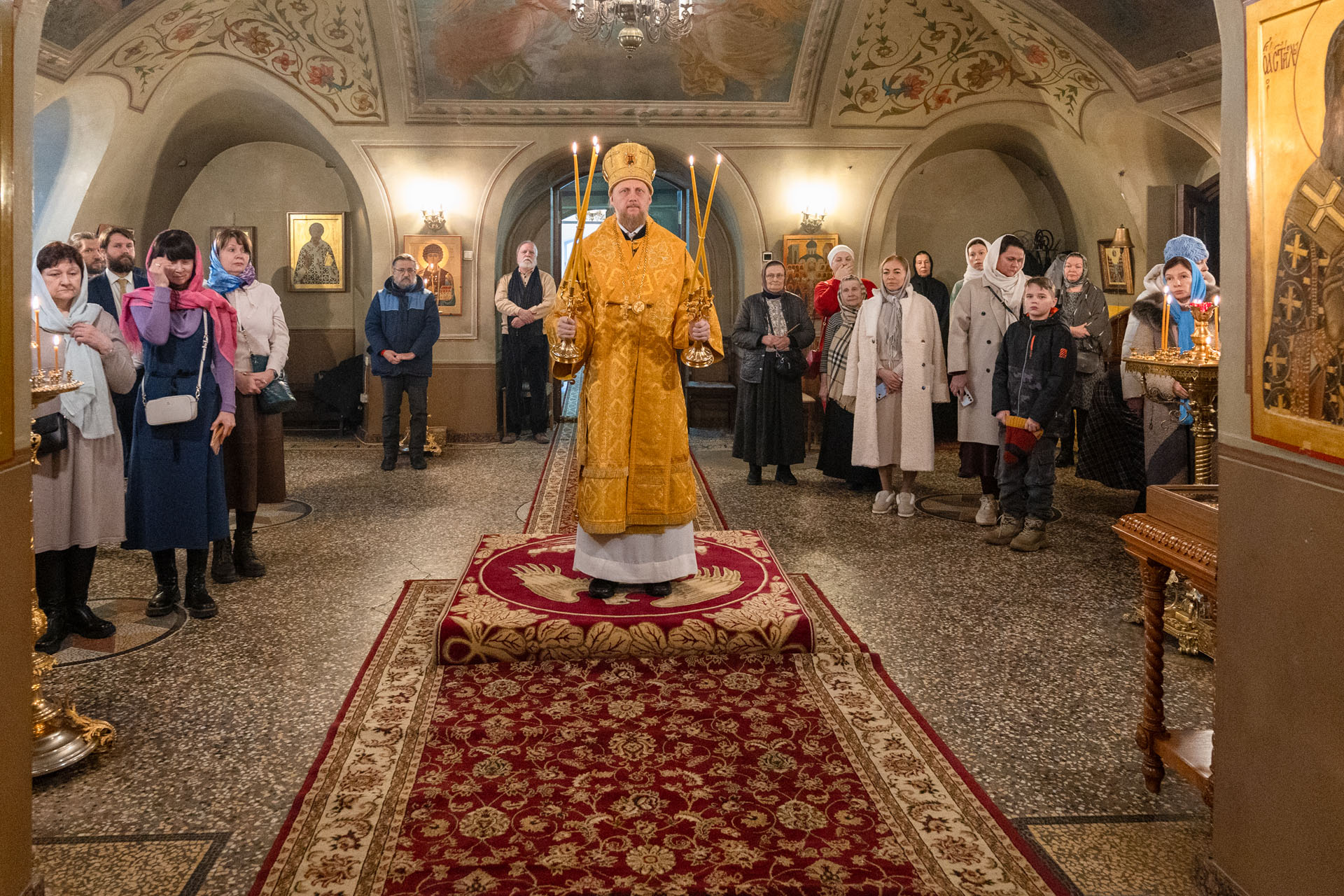 Служба в день перенесения мощей святителя Феоктиста, епископа Новгородского