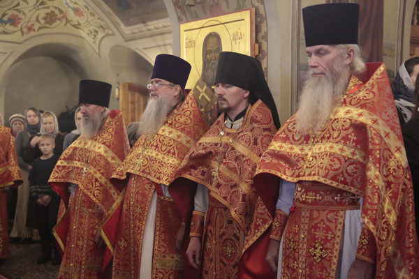 Архиерейские богослужения в канун и день памяти св. блгв.кн. Андрея Смоленского 8-9 ноября 2016 года