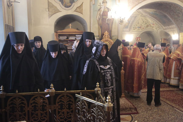 Архиерейские богослужения в канун и день памяти св. блгв.кн. Андрея Смоленского 8-9 ноября 2016 года