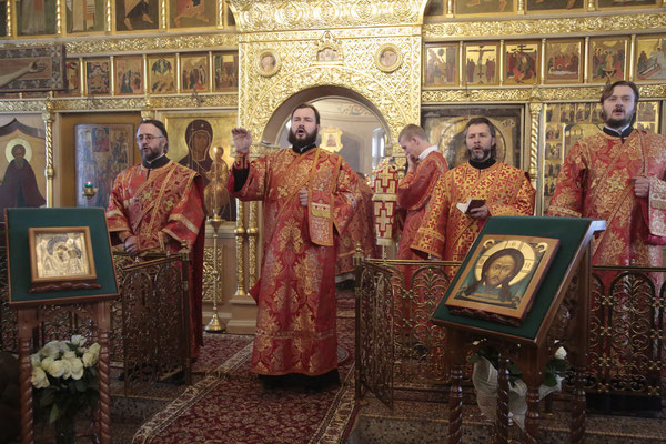 Архиерейские богослужения в канун и день памяти св. блгв.кн. Андрея Смоленского 8-9 ноября 2016 года